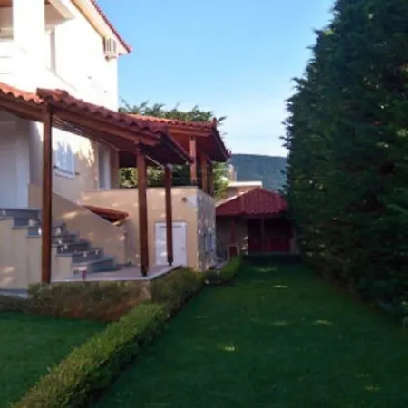 Xristos Kalogeris Villa Ksamil
